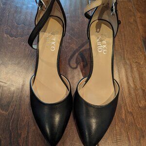 Black leather dress shoes - size 6 - Franco Sarto - great condition